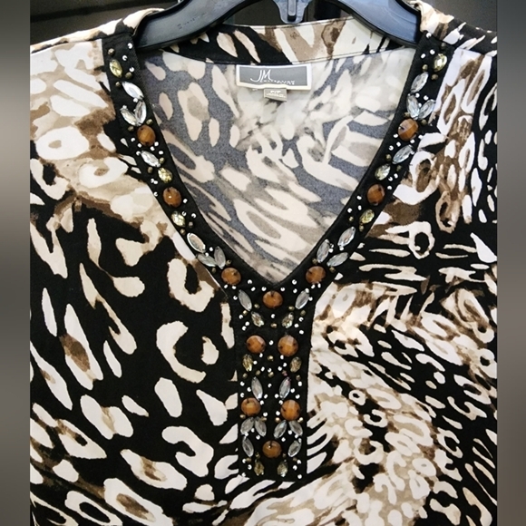 JM COLLECTION TOP - Picture 3 of 8